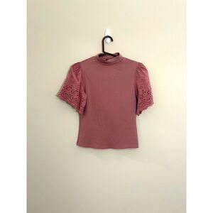 Ontwelfth short sleeve mock neck top Size small